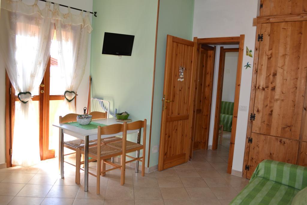 Apartments Mimose Badesi Exterior foto